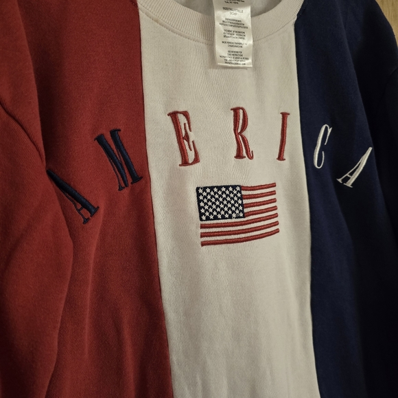 Womens America color block crewneck, size small - Picture 8 of 11